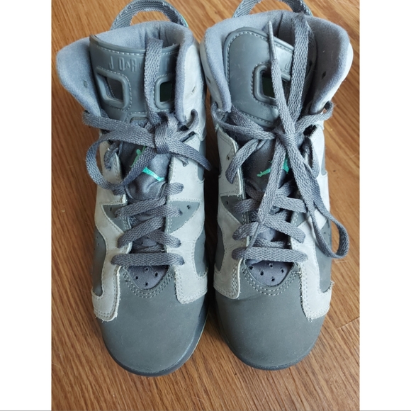 Retro Air Jordan 6 "Green Glow" - Picture 5 of 5